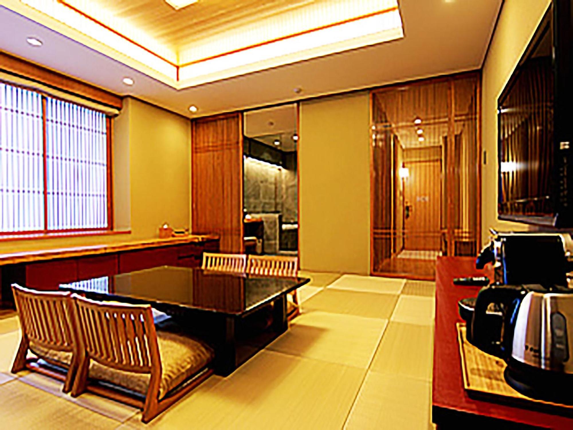 竹泉荘 Chikusenso Onsen Hotel Zao Стая снимка